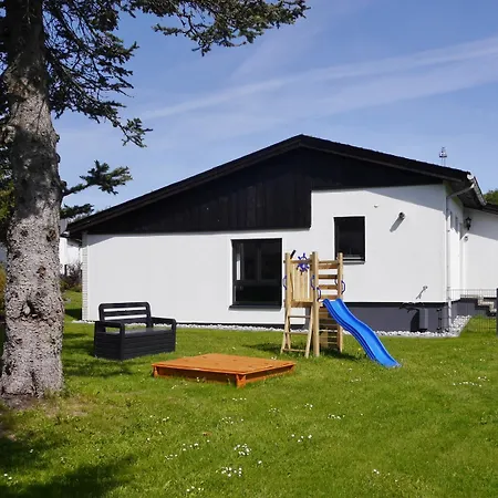 Diemelquelle - Mit Eingezaeuntem Garten Semesterbostad