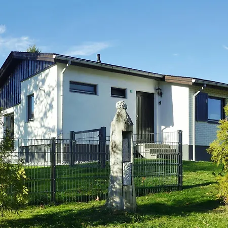 Semesterbostad Diemelquelle - Mit Eingezaeuntem Garten *
