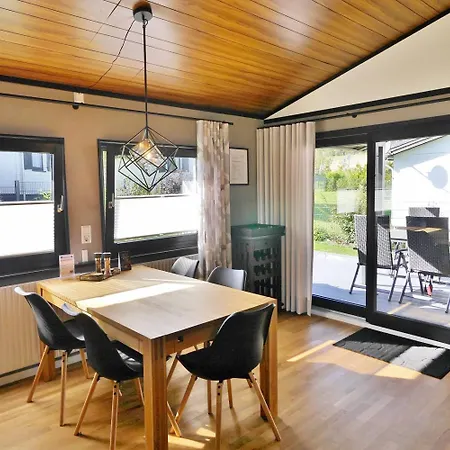 Semesterbostad Diemelquelle - Mit Eingezaeuntem Garten